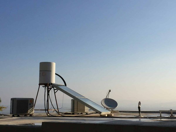 Quelle est la différence entre un chauffe-eau solaire et un électrique ?